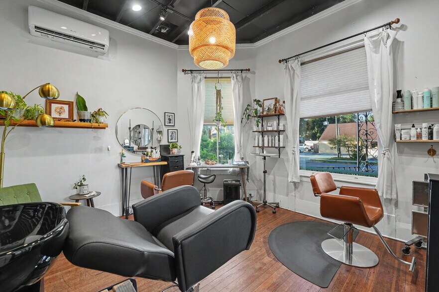 More Photos Of 2312 Abercorn St, Savannah Storefront Retail Residential For Sale