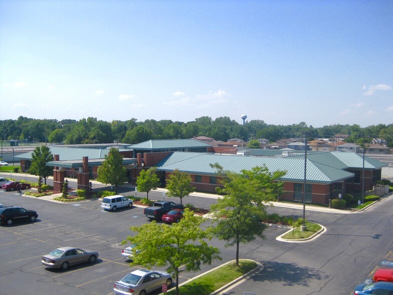 More Photos Of 11600-11630 S Kedzie Ave, Merrionette Park Medical For Lease