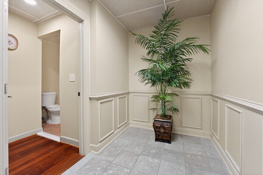 More Photos Of 12120B Heritage Park Cir, Silver Spring Medical For Sale