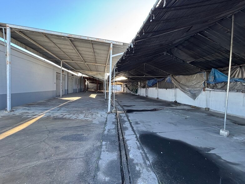 More Photos Of 1428 W South Central Park Ave, Anaheim Warehouse For Lease
