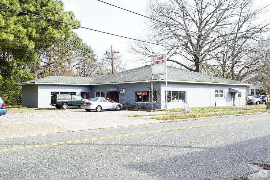 More Photos Of 3800 King St, Portsmouth Freestanding For Lease