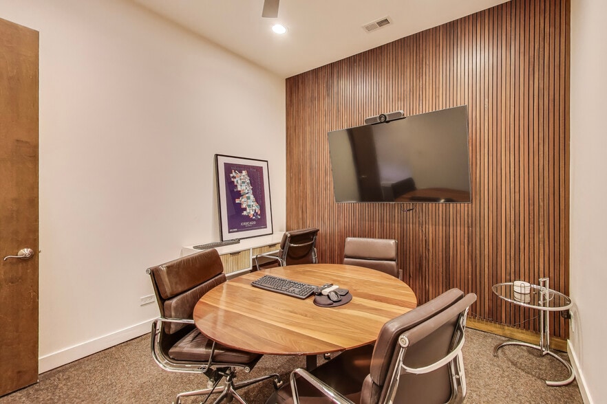 More Photos Of 1950 N Sedgwick St, Chicago Storefront Retail Residential For Sale