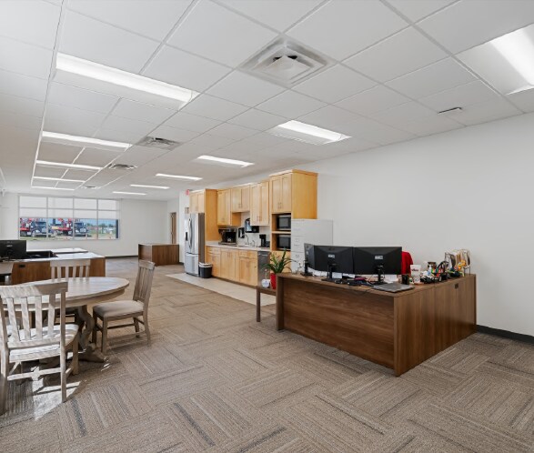 More Photos Of 4727 Pleasant Run, Memphis Service For Lease