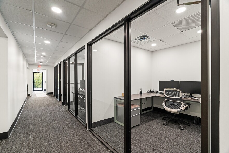 More Photos Of 4440 Walker Blvd, Knoxville Flex For Sale