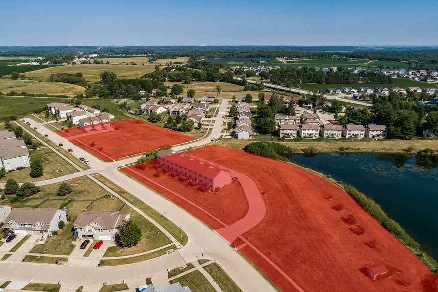 More Photos Of 1591-1608 Ponds Edge Ct, North Liberty Specialty For Sale