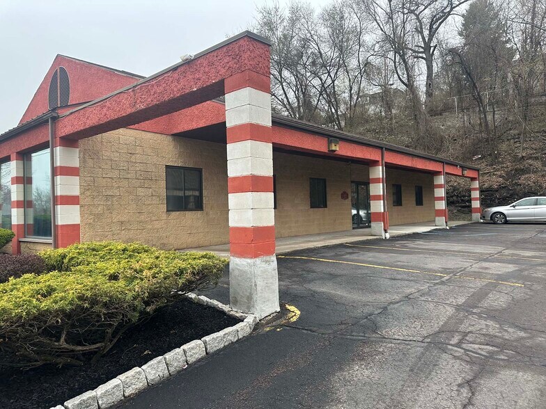 More Photos Of 381 N 9th Ave, Scranton Medical For Sale