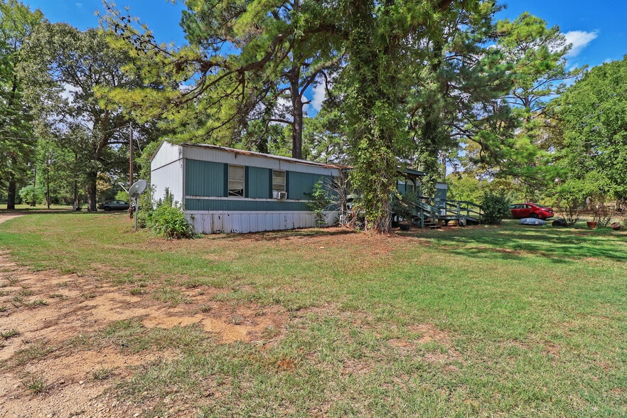 More Photos Of , Grapeland Unknown For Sale