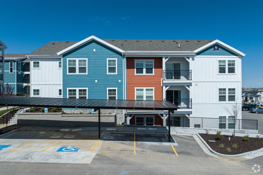 More Photos Of 14352 S Via Molvero Way, Herriman Apartments For Lease