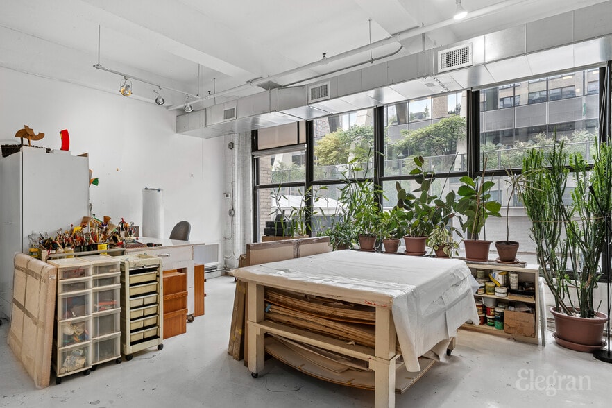 More Photos Of 450 W 31st St, New York Loft Creative Space For Sale