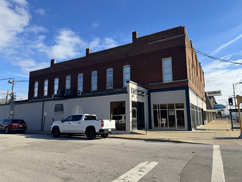 More Photos Of 2231 W Franklin, Evansville Freestanding For Lease