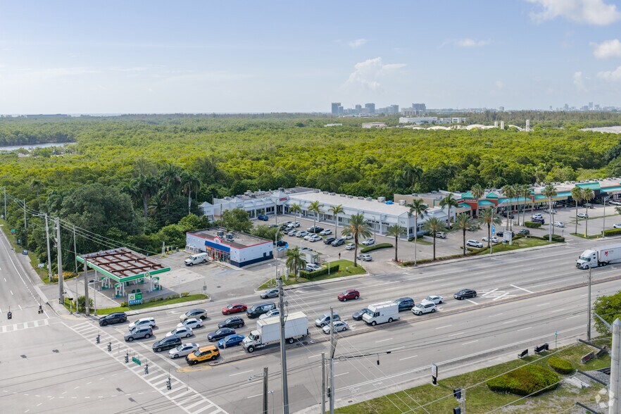 More Photos Of 16215-16295 Biscayne Blvd, North Miami Beach General Retail For Lease