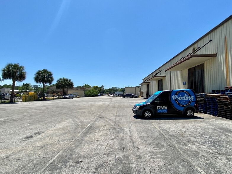 More Photos Of 1640 Mason Ave, Daytona Beach Warehouse For Lease