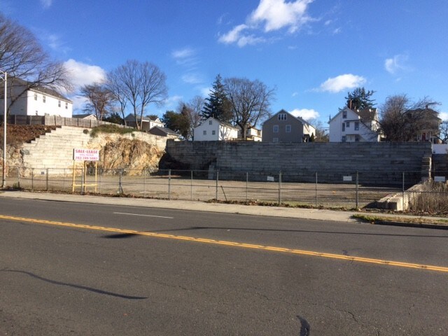 More Photos Of 215 Martin Luther King Dr, Norwalk Land For Lease