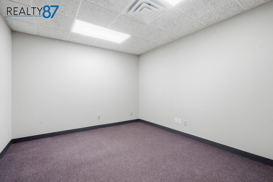 More Photos Of 3100 E Ave NW, Cedar Rapids Office For Lease
