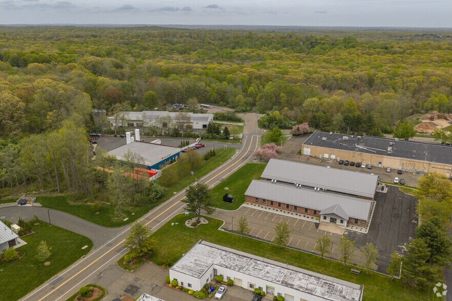 More Photos Of 13 Sycamore Way, Branford Manufacturing For Sale