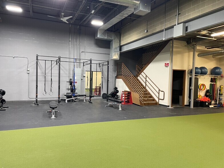 More Photos Of 10661 NE Nassau St, Blaine Warehouse For Lease