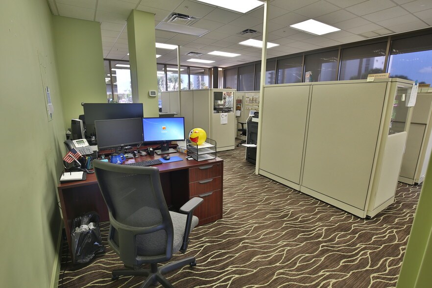 More Photos Of 140 S Atlantic Ave, Ormond Beach Office For Lease