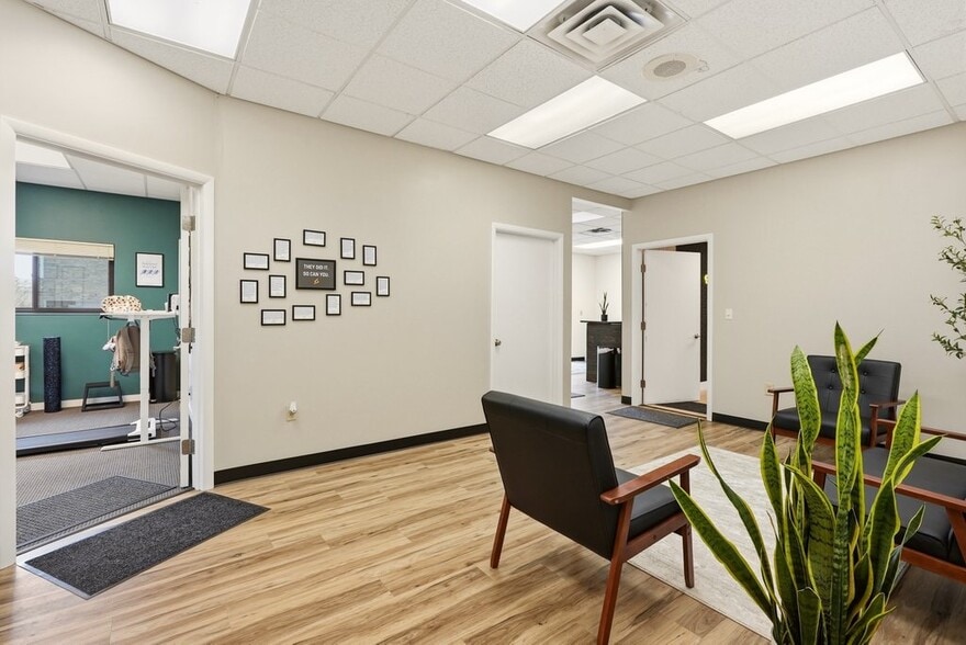 More Photos Of 81-87 Springside Dr, Akron Storefront Retail Office For Lease