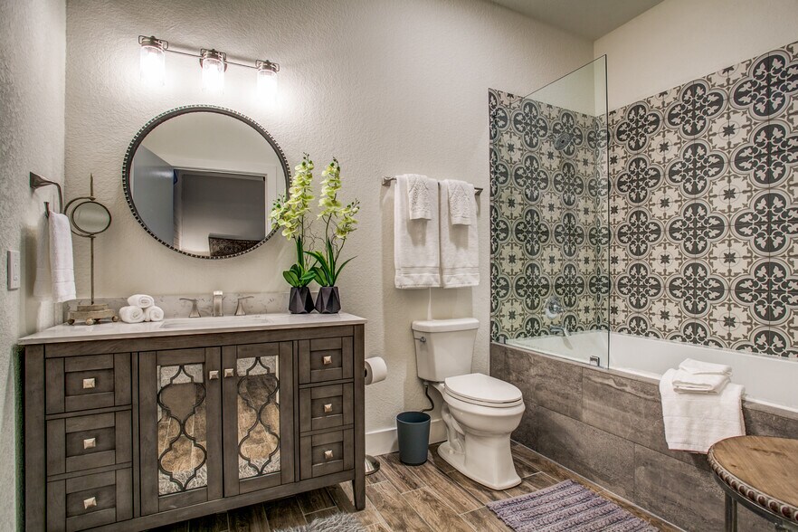 More Photos Of 2350 Bulverde Rd, Bulverde Hotel For Sale