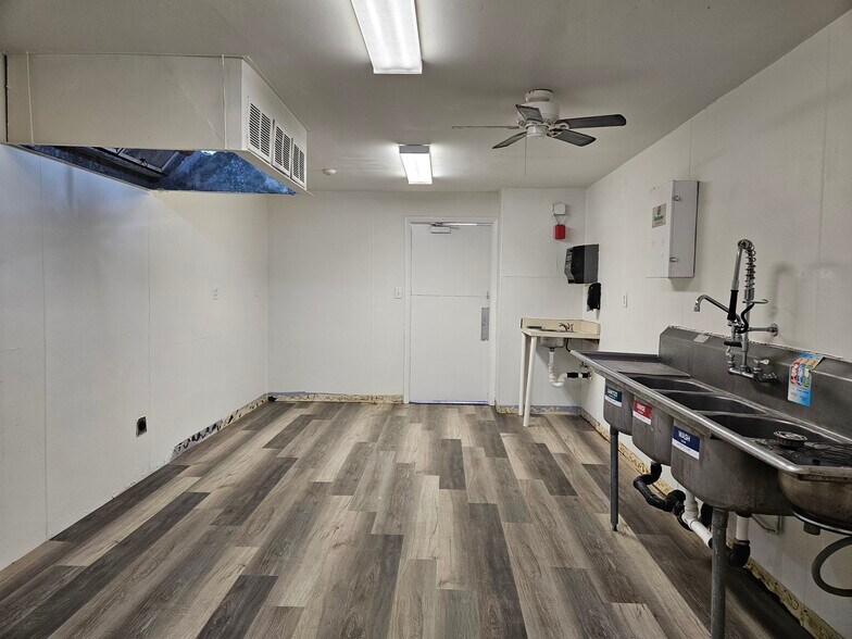 More Photos Of 14900 Cloverdale Rd, Dale City Daycare Center For Sale