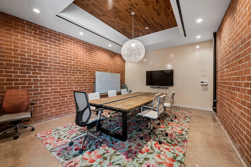 More Photos Of 4094 Glencoe Ave, Marina del Rey Loft Creative Space For Lease