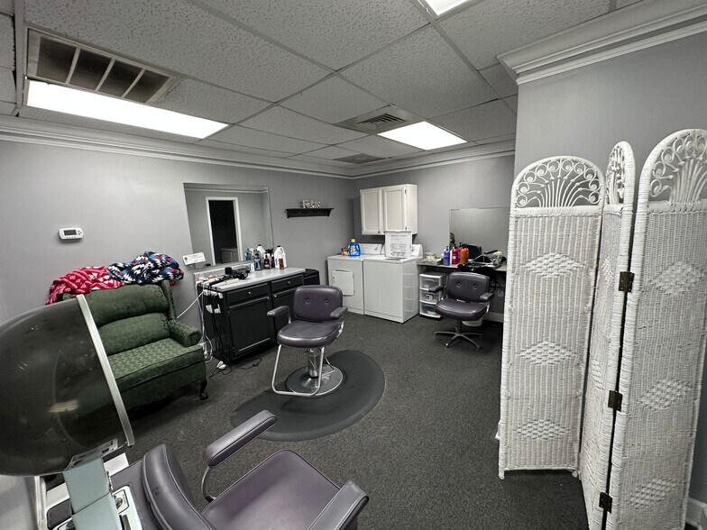 More Photos Of 224 AL-195, Jasper Storefront Retail Office For Sale