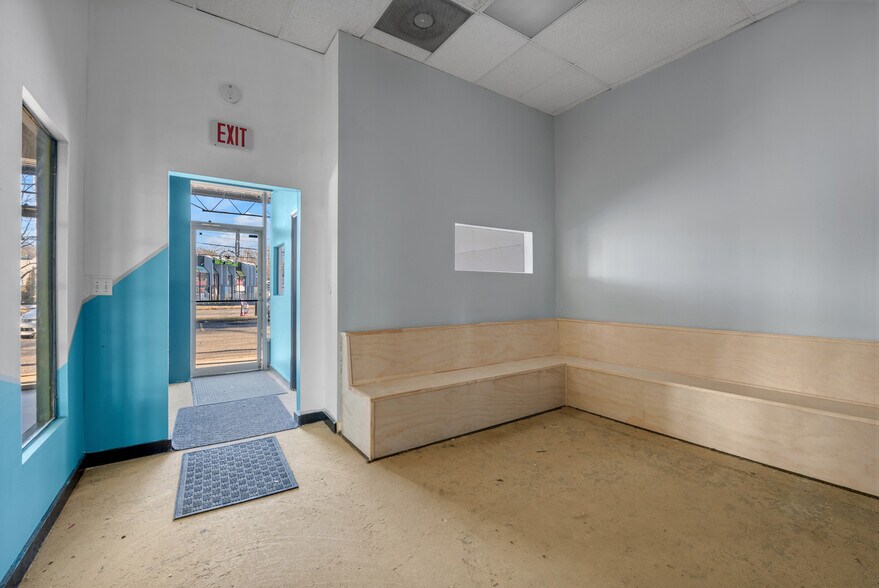 More Photos Of 15 Cr-66, Huntington Station Unknown For Lease