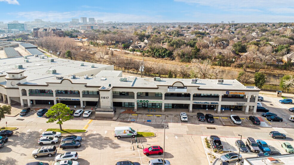 More Photos Of 11613-11617 N Central Expy, Dallas Unknown For Lease