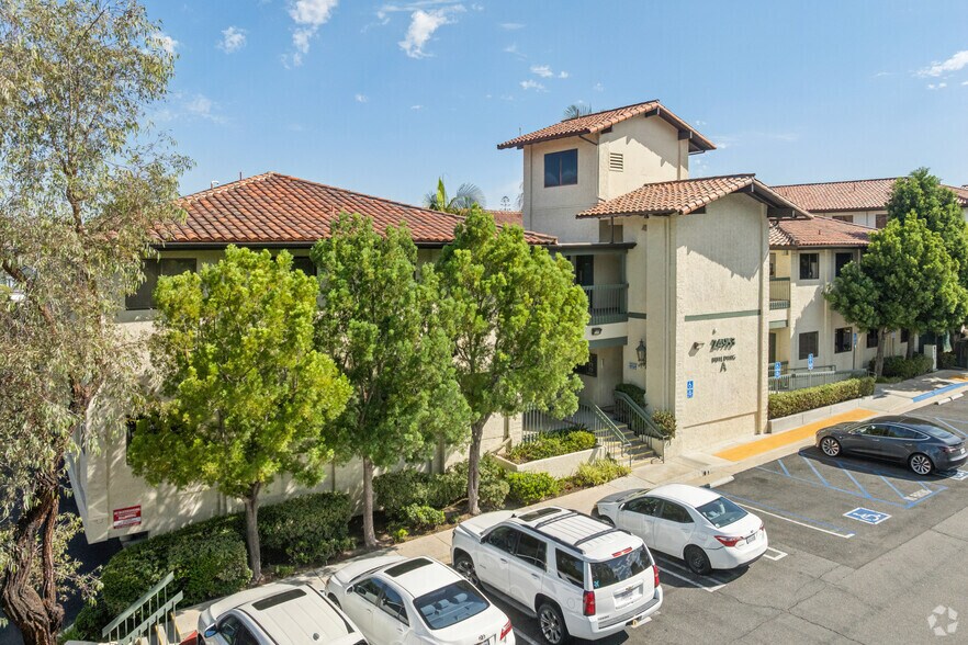 More Photos Of 24953 Paseo De Valencia, Laguna Hills Medical For Lease