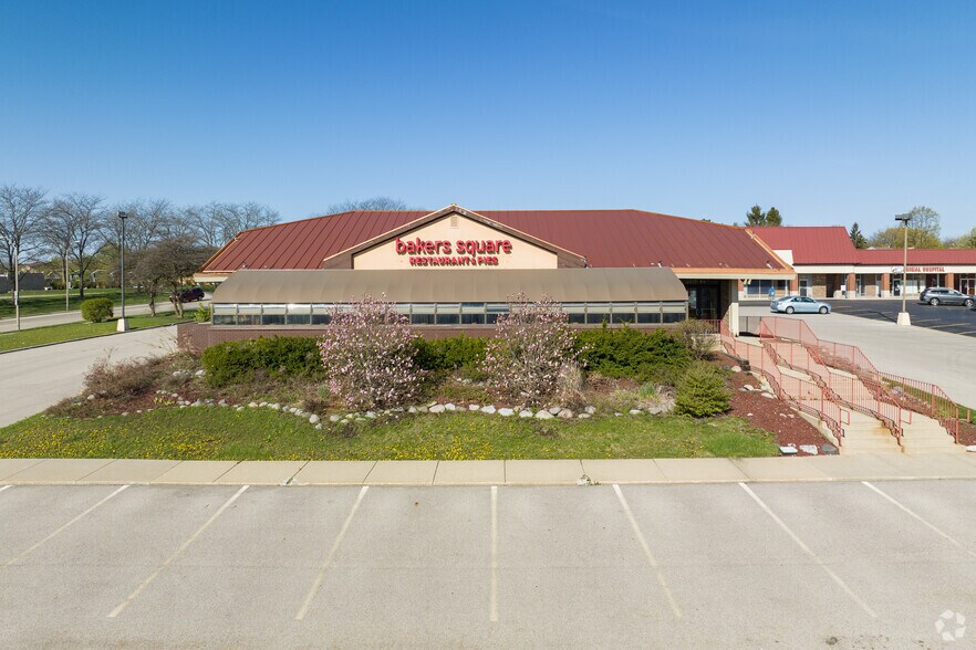 More Photos Of 1195 S Milwaukee Ave, Libertyville Restaurant For Lease