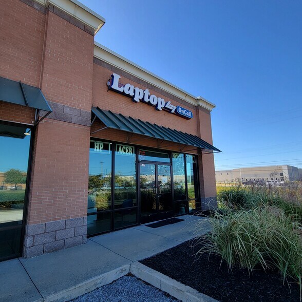 More Photos Of 8629-8637 N Pavilion Dr, West Chester Freestanding For Lease