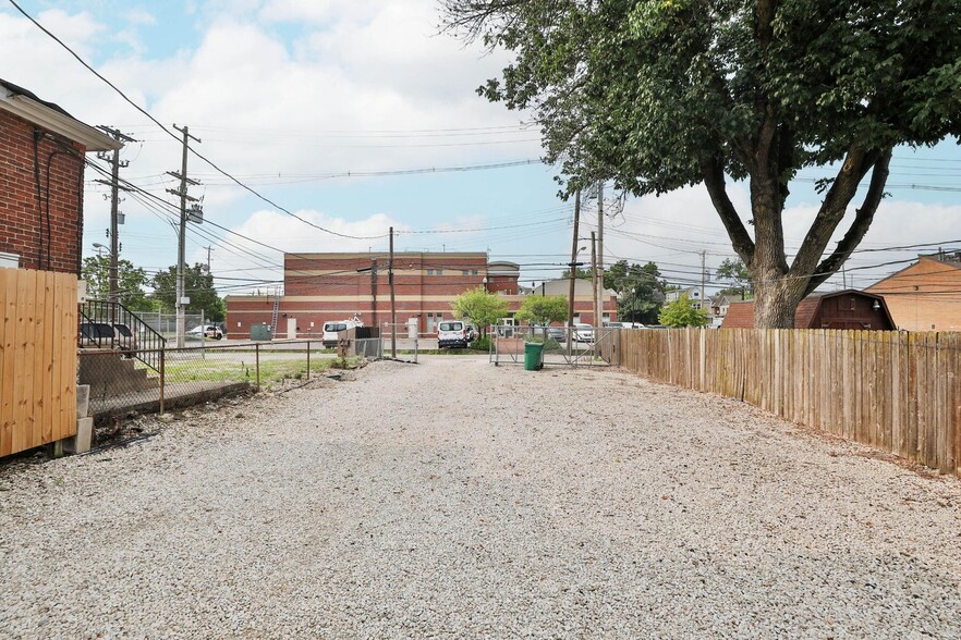 More Photos Of 253 Chittenden Ave, Columbus Loft Creative Space For Sale