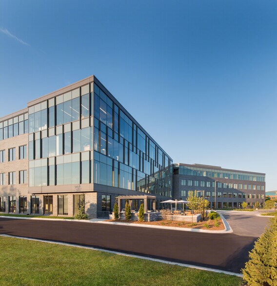 More Photos Of 10100 W Innovation Dr, Wauwatosa Office For Lease