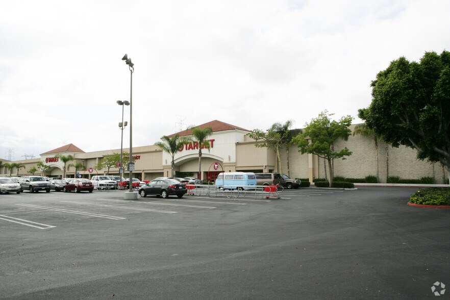 More Photos Of 5700-5704 Firestone Blvd, South Gate General Retail For Lease