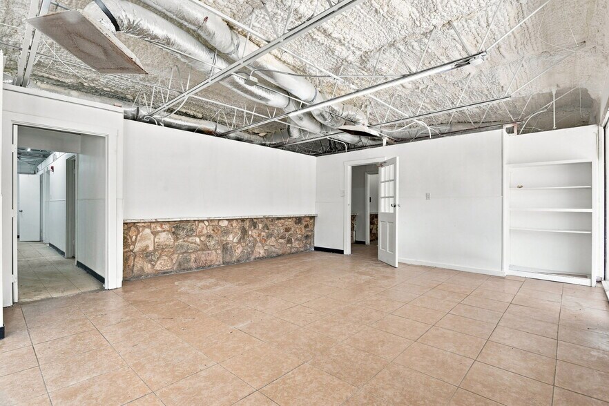 More Photos Of 1271 Oak St, Schertz Schools For Lease