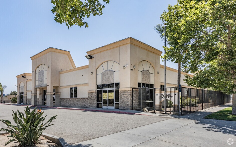 More Photos Of 960 W Mission Blvd, Pomona Office For Lease