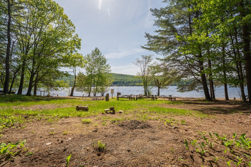 More Photos Of 224 N Shore Rd, Hadley Hotel For Sale