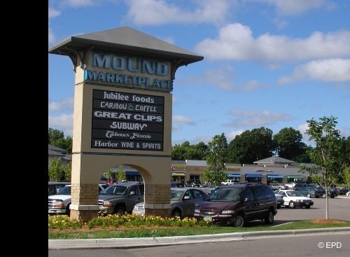 More Photos Of 2135-2131 Commerce Blvd, Mound Unknown For Lease