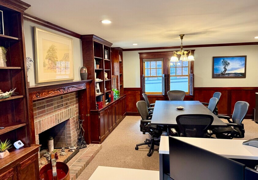 More Photos Of 620 S Cascade Ave, Colorado Springs Office For Sale