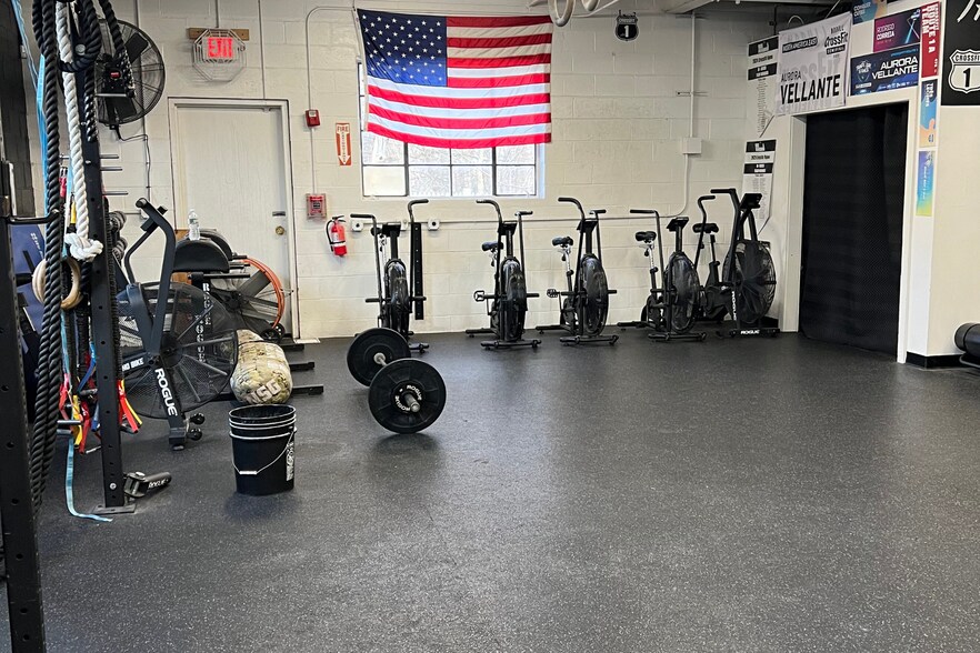 More Photos Of 175 Central St, Saugus Manufacturing For Lease