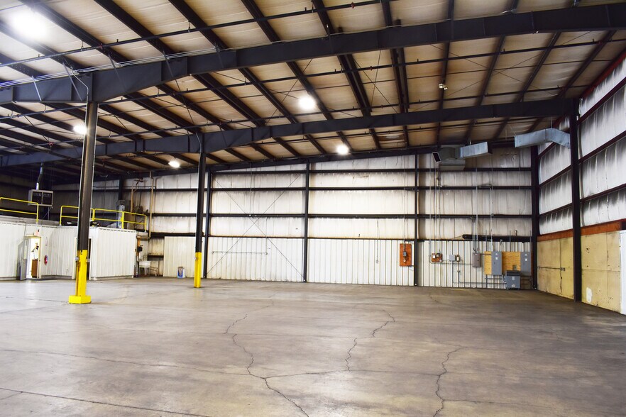 More Photos Of 3920 Kennedy Rd, Janesville Warehouse For Sale