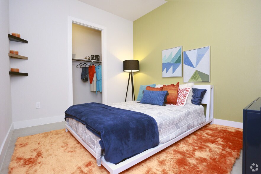 More Photos Of 423 Blue Star, San Antonio Apartments For Lease