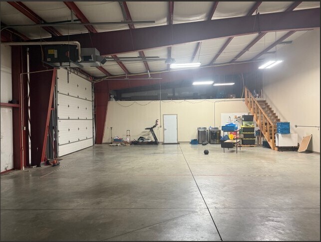 More Photos Of 950 S Marr Rd, Columbus Warehouse For Lease