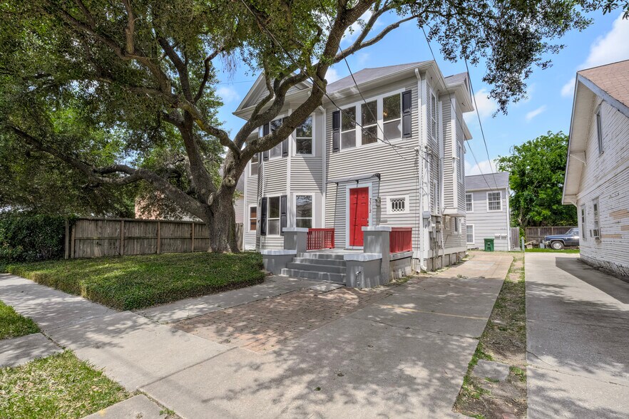 More Photos Of 3312 Crawford St, Houston Apartments For Sale