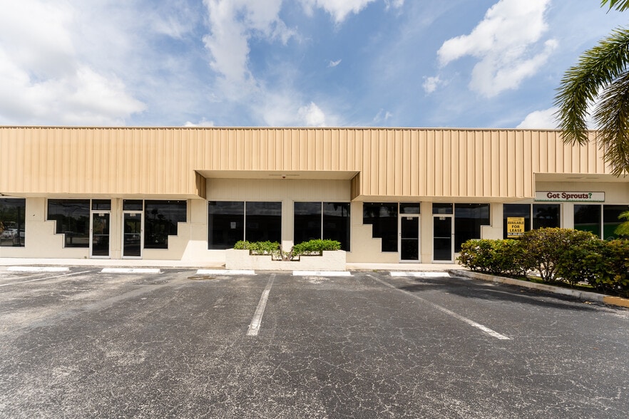 More Photos Of 6758 N Military Trl, West Palm Beach Unknown For Lease