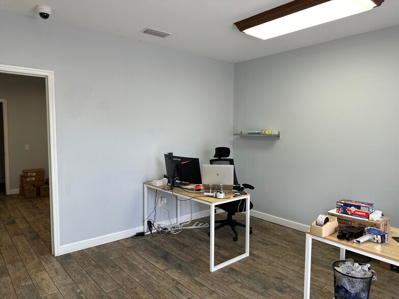 More Photos Of 11447 Challenger Ave, Odessa Warehouse For Lease