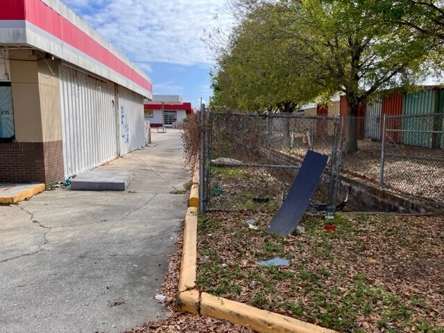 More Photos Of 1616 Dale Mabry Hwy, Lutz Auto Repair For Sale