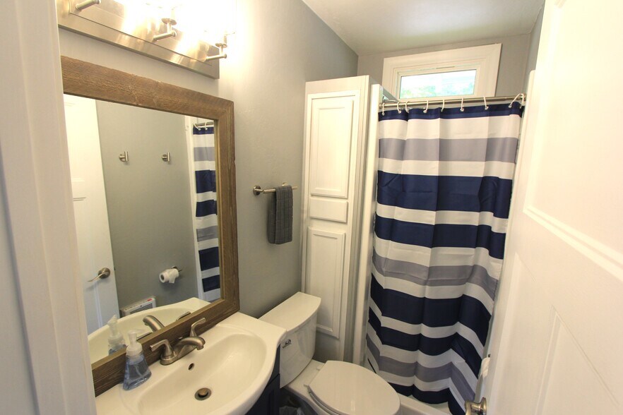 More Photos Of 2375 Maple Dr, Sister Bay Multifamily For Sale