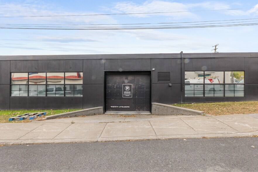 More Photos Of 2425-2455 Rue Desautels, Montréal Flex For Lease