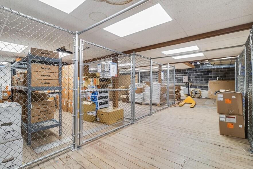 More Photos Of 28275 Three Notch Rd, Mechanicsville Warehouse For Lease